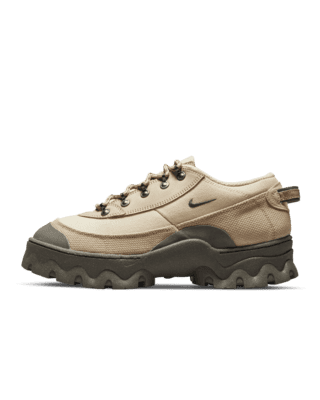 Nike Lahar Low Women's Shoe. Nike AT